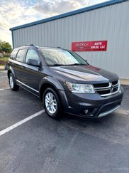 Used 2017 Dodge Journey SXT w/ Comfort/Convenience Group image 1