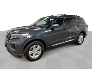 Used 2024 Ford Explorer XLT w/ Class IV Trailer Tow Package image 1