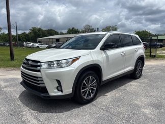 Used 2019 Toyota Highlander XLE image 1