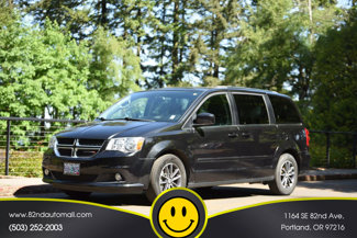 Used 2017 Dodge Grand Caravan SXT image 1