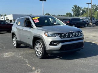 Certified 2022 Jeep Compass Latitude image 1