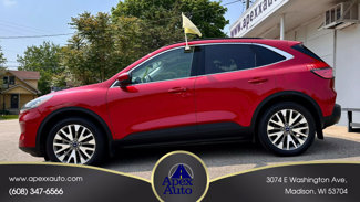 Used 2022 Ford Escape Titanium image 1