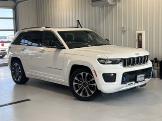 Used 2023 Jeep Grand Cherokee Overland image 1
