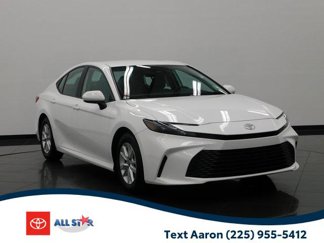 Certified 2025 Toyota Camry LE image 1