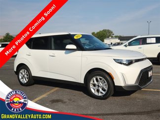 Used 2025 Kia Soul LX w/ LX Technology Package image 1
