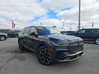 Used 2024 Lincoln Nautilus Reserve image 1
