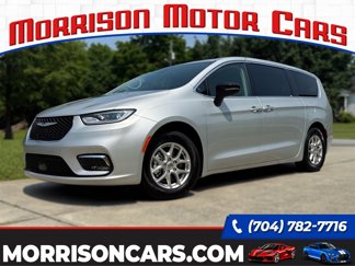 Used 2024 Chrysler Pacifica Touring-L image 1
