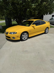 Used 2004 Pontiac GTO image 1