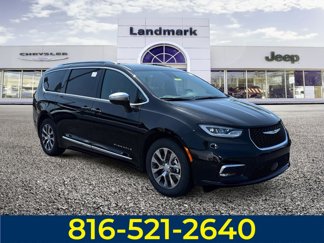 New 2025 Chrysler Pacifica Pinnacle image 1