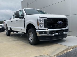 New 2025 Ford F250 4x4 Crew Cab Super Duty image 1