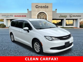Used 2023 Chrysler Voyager LX image 1