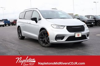 New 2024 Chrysler Pacifica Touring-L w/ S Appearance Package image 1