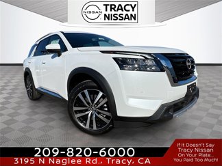 New 2025 Nissan Pathfinder Platinum image 1