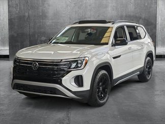 New 2025 Volkswagen Atlas Peak Edition SE image 1