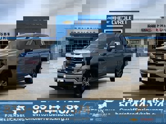 New 2025 GMC Sierra 1500 SLE image 1