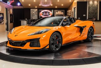 Used 2023 Chevrolet Corvette Z06 w/ Z07 Performance Package image 1