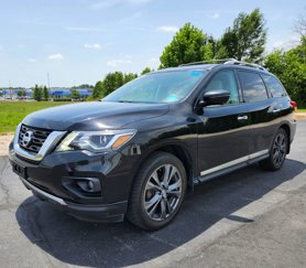 Used 2017 Nissan Pathfinder Platinum image 1