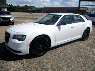Used 2019 Chrysler 300 Touring w/ Sport Appearance Package image 1
