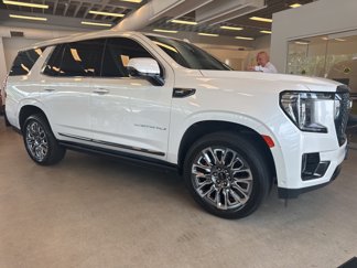 Used 2023 GMC Yukon Denali Ultimate image 1