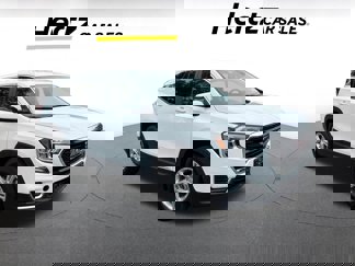 Used 2024 GMC Terrain SLE image 1