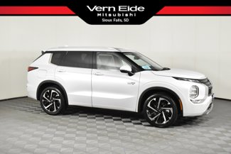 New 2025 Mitsubishi Outlander SEL image 1