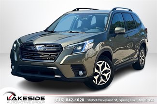 Used 2022 Subaru Forester Premium image 1