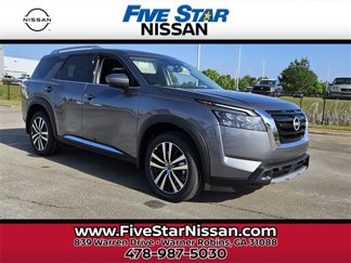 New 2025 Nissan Pathfinder Platinum image 1