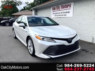 Used 2019 Toyota Camry XLE image 1