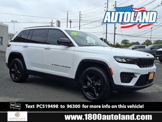 Certified 2023 Jeep Grand Cherokee Altitude image 1