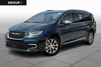 New 2025 Chrysler Pacifica Pinnacle image 1