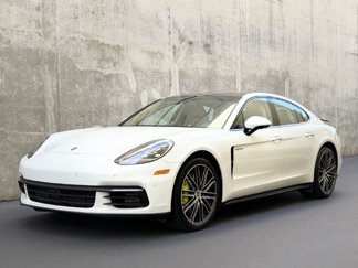 Used 2018 Porsche Panamera 4 image 1