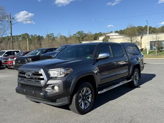 Used 2016 Toyota Tacoma Limited image 1