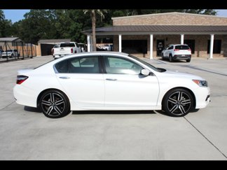 Used 2017 Honda Accord Sport image 1