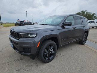 New 2025 Jeep Grand Cherokee L Laredo image 1