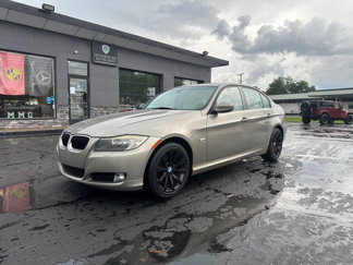 Used 2011 BMW 328i xDrive Sedan image 1