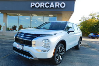 New 2025 Mitsubishi Outlander SE image 1