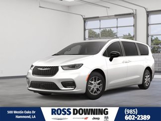 New 2025 Chrysler Pacifica Select image 1