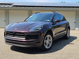 Used 2024 Porsche Macan image 1