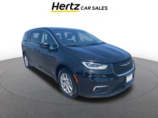 Used 2024 Chrysler Pacifica Touring-L image 1
