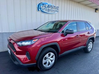 Used 2022 Toyota RAV4 LE image 1