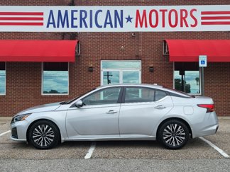 Used 2023 Nissan Altima 2.5 SV image 1