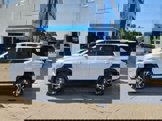 New 2026 Chevrolet Equinox LT w/ Convenience Package II image 1