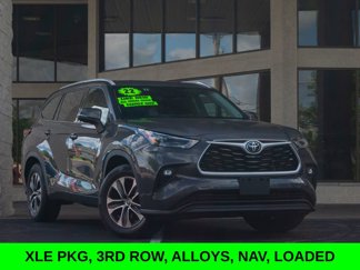 Used 2022 Toyota Highlander XLE image 1