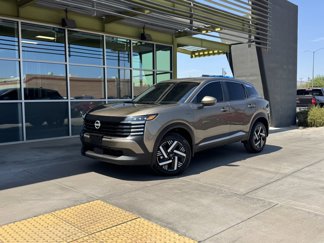 Used 2025 Nissan Kicks SV image 1