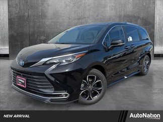 New 2025 Toyota Sienna Platinum image 1