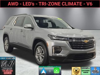 Used 2023 Chevrolet Traverse LT image 1