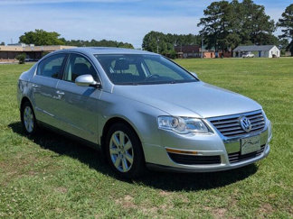 Used 2007 Volkswagen Passat 2.0T image 1