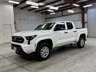 Used 2025 Toyota Tacoma SR image 1