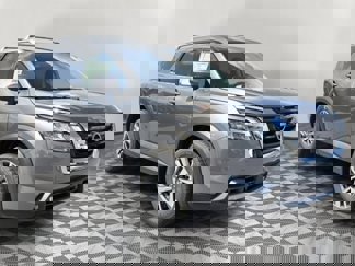 New 2025 Nissan Pathfinder SL image 1