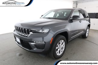 Used 2022 Jeep Grand Cherokee Limited image 1